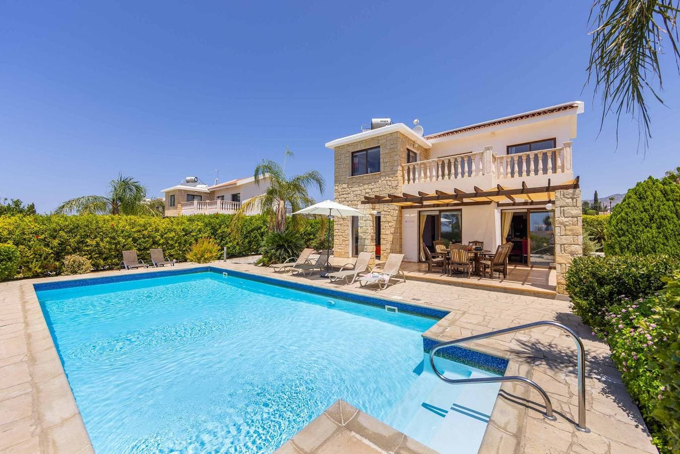 Villa 1
