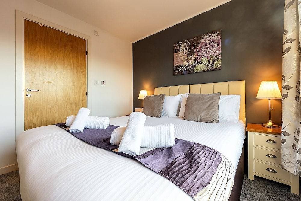 Foto 3 von 21: Modern, Spacious City Apartment, Lift, Balcony, Free Wi-fi & Parking, Fab views,