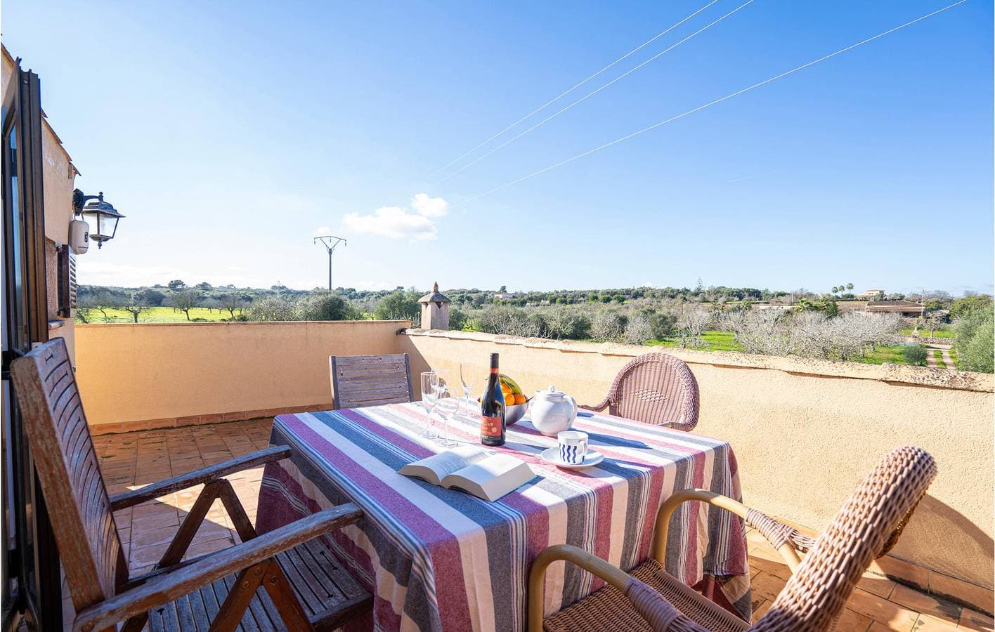 Foto 9 von 36: Schicke Sineu Wohnung: A/C, Pool, Terrasse & Grill