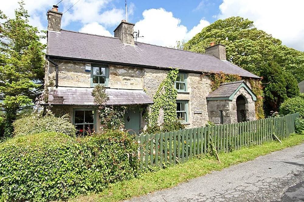 Buck Cottage, Red Wharf Bay 1
