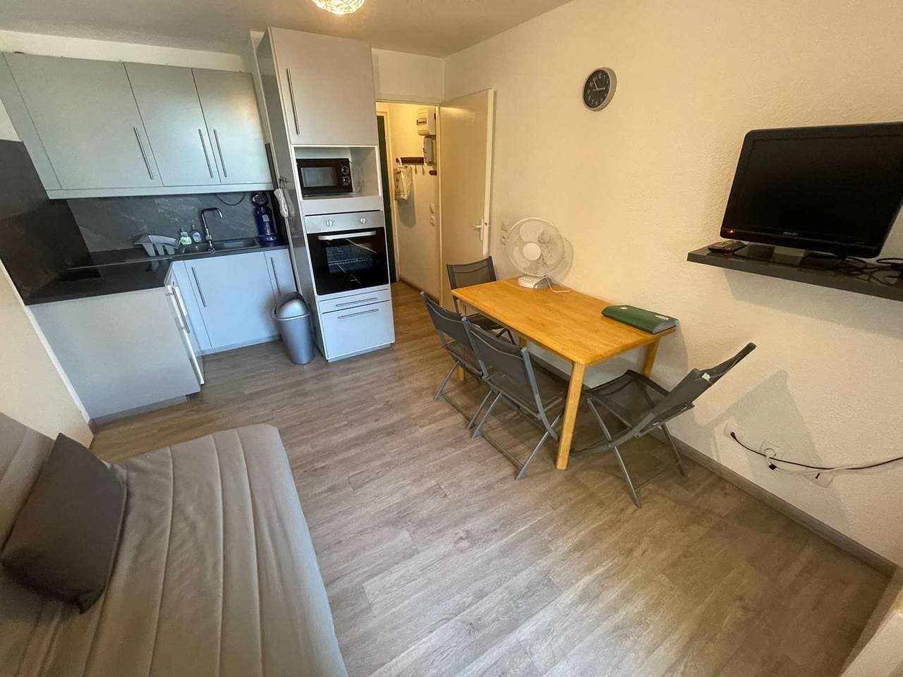 Foto 2 von 14: 1-Zimmer-Wohnung in der Nähe des Strandes von Les Sablettes