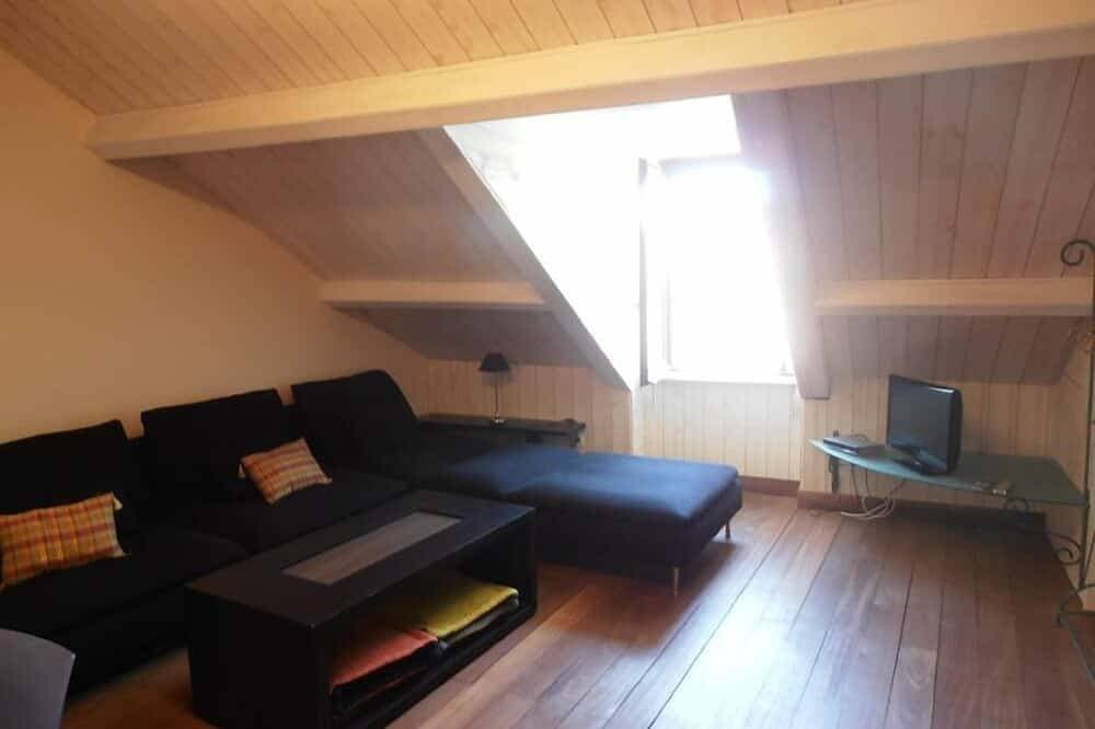 Foto 5 von 18: Wohnung Innenstadt Blick über den Hafen und die Zitadelle Vauban