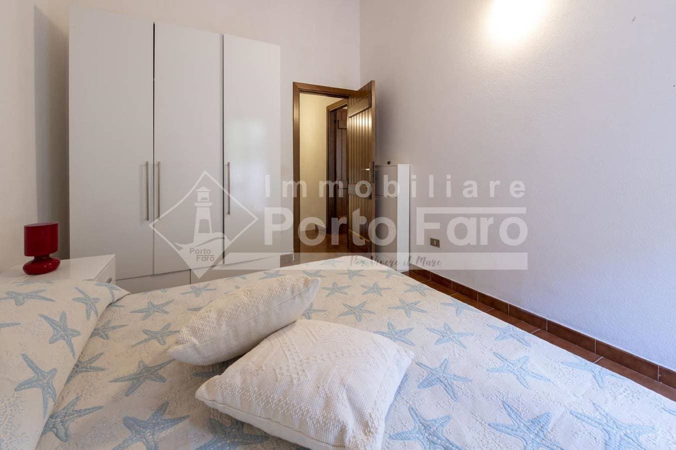 Foto 10 von 17: Ferienwohnung für 8 Personen mit Garten