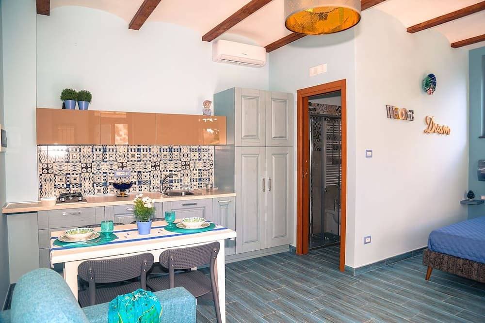 Foto 11 von 17: Luisella studio apartment: sleeping in a scenic lemon grove on the Amalfi Coast!