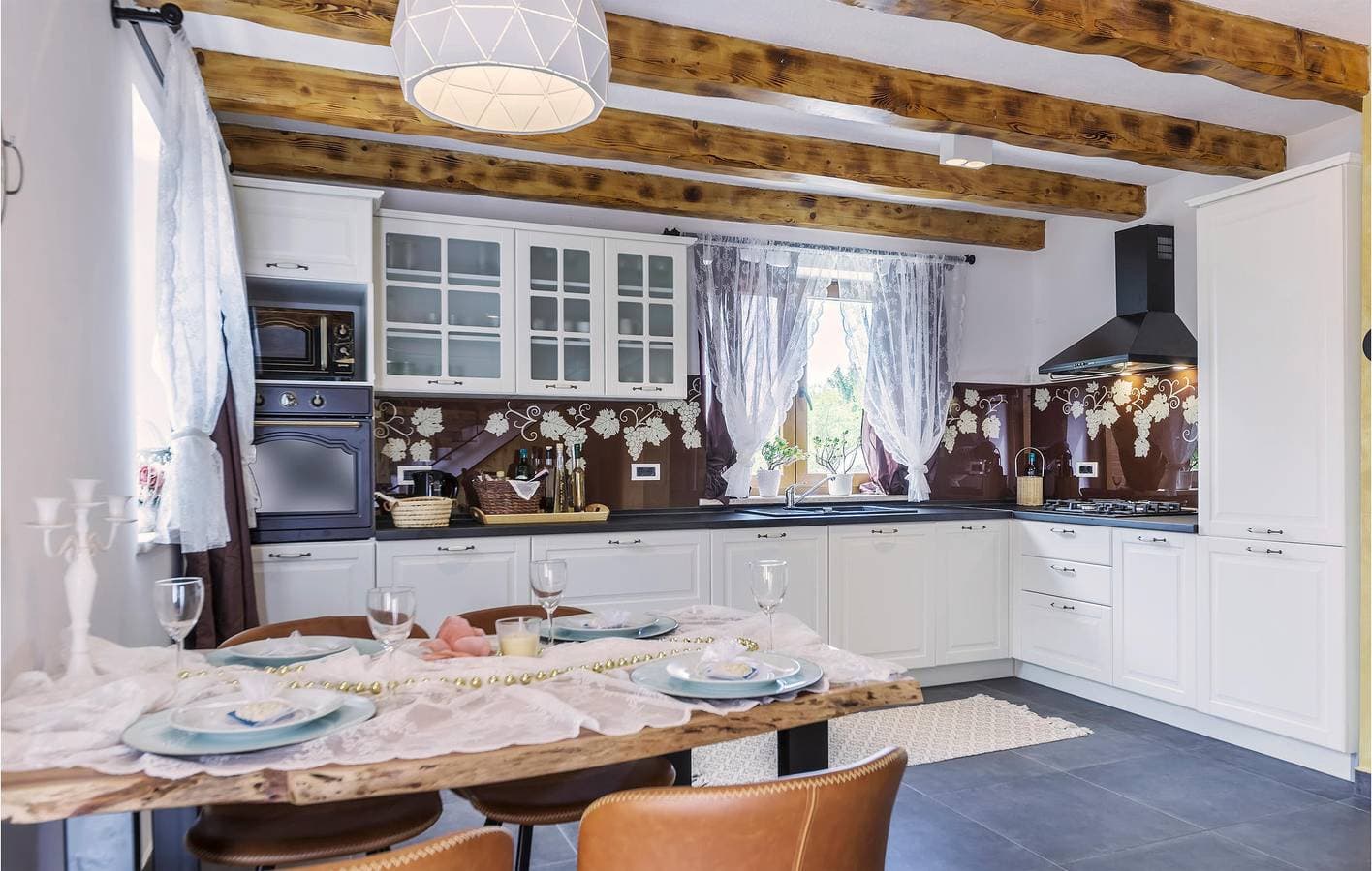 Foto 7 von 33: Charmante 2-Zimmer-Wohnung mit Terrasse in der Nähe des Zentrums von Pazin