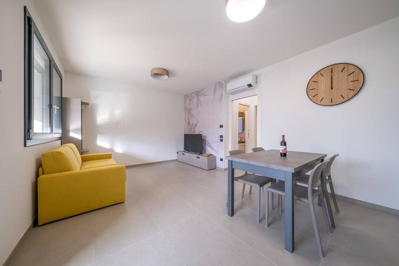 Foto 3 von 12: ApartmentsGarda - I Fiori D'Ulivo B - Oleandro