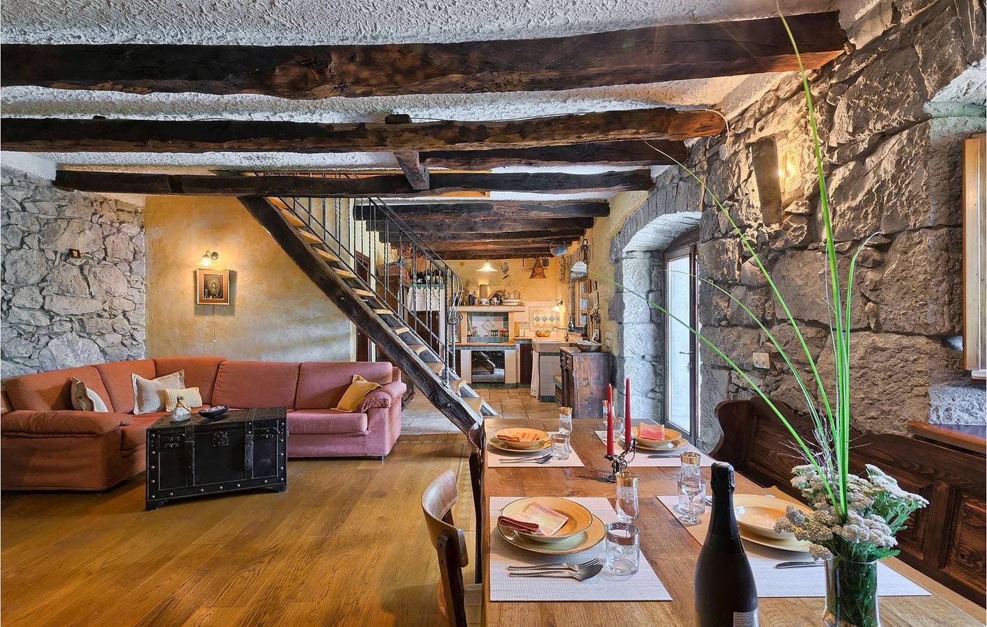 Foto 5 von 36: Geräumige 2-Zimmer-Wohnung mit Pool und Parkplatz in der Nähe des Stadtzentrums von Roč