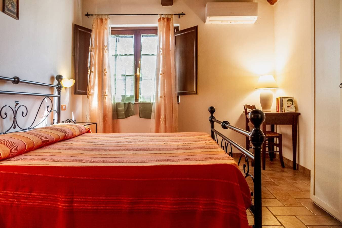 Foto 4 von 19: Apartment 'Villa Rosanna' mit privater Terrasse, Garten und Klimaanlage