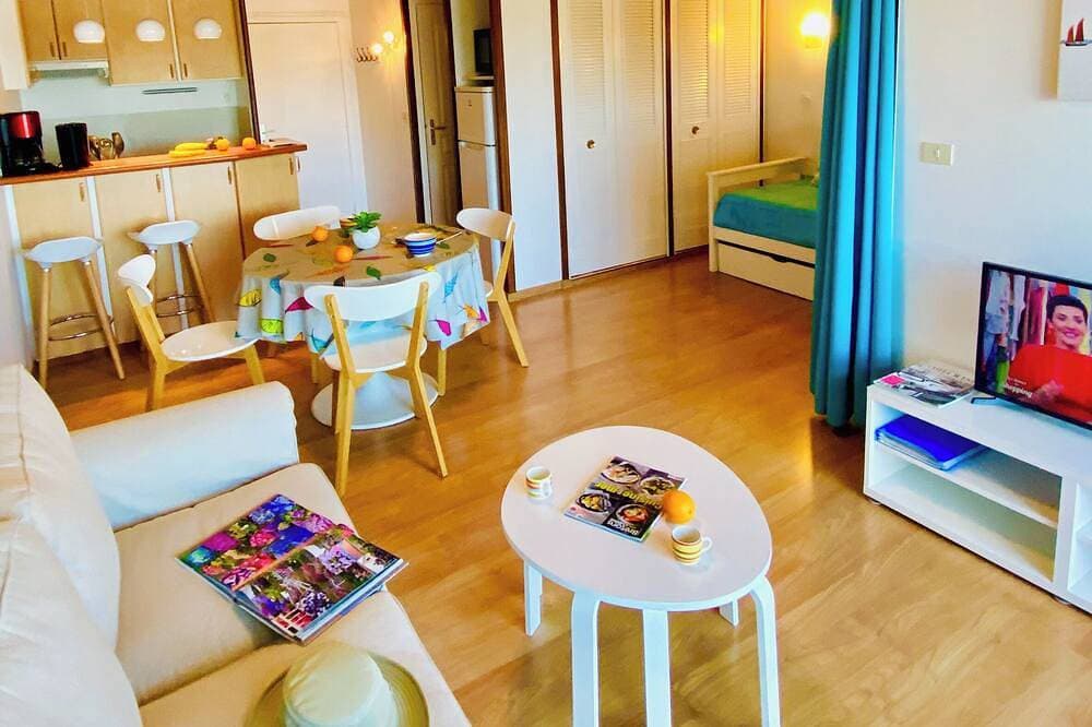 Foto 13 von 26: Appart vue Mer, 100m de la Plage, Avec Terrasse et Parking Privé