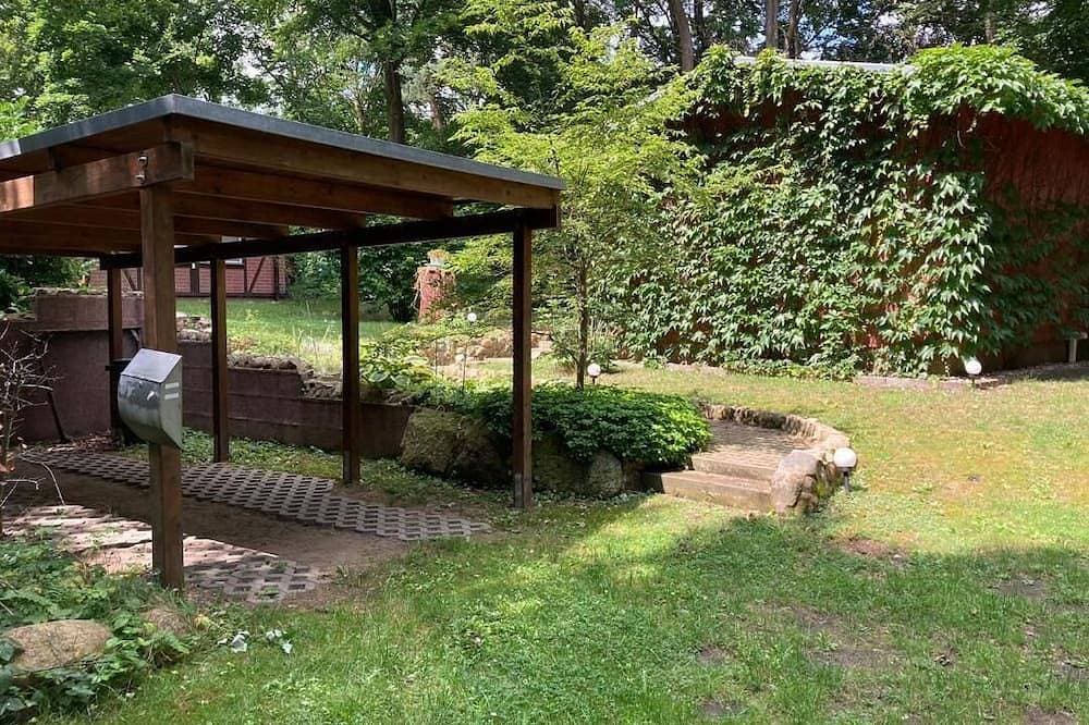 Foto 6 von 13: Haus im Wald,eigenes Grundstueck