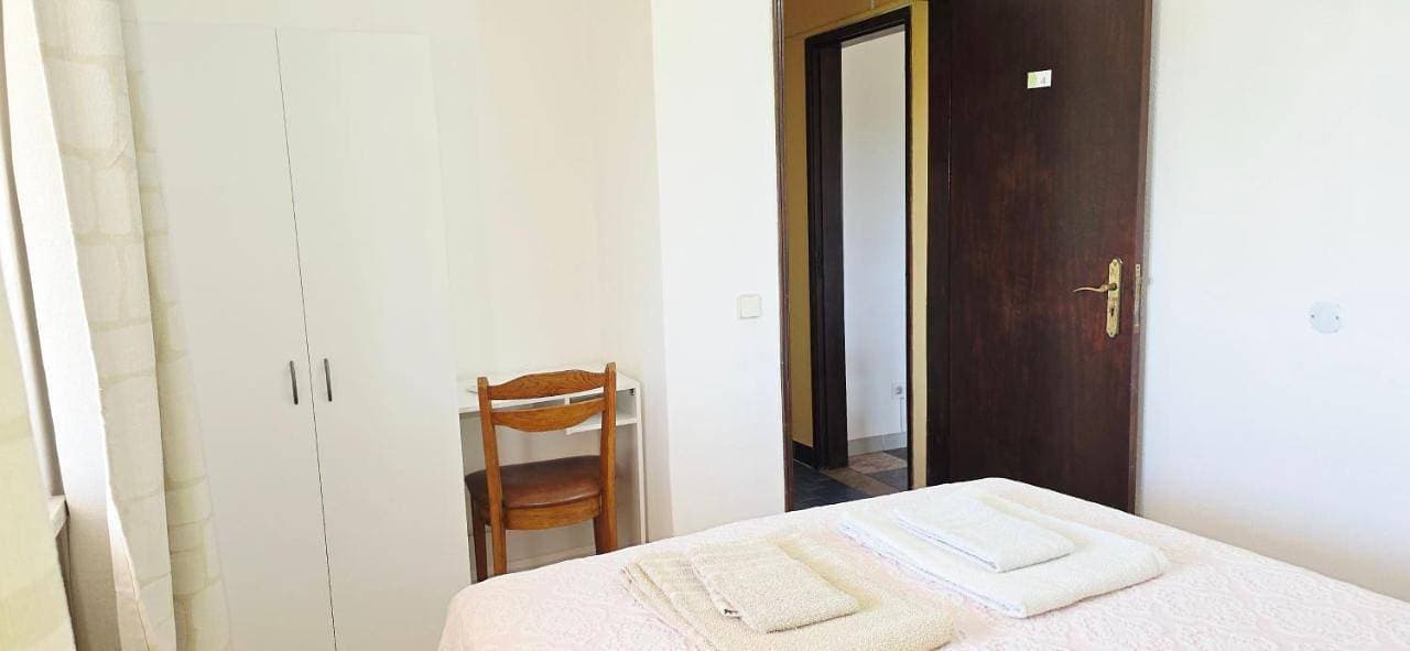 Foto 10 von 13: Double Room with Private External Bathroom