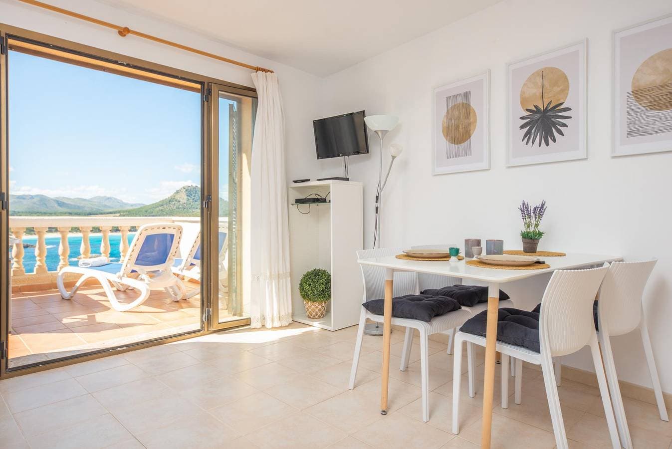 Foto 10 von 29: Perleta - Fantastisches Penthouse mit Meerblick, Pool und kostenloses WLAN