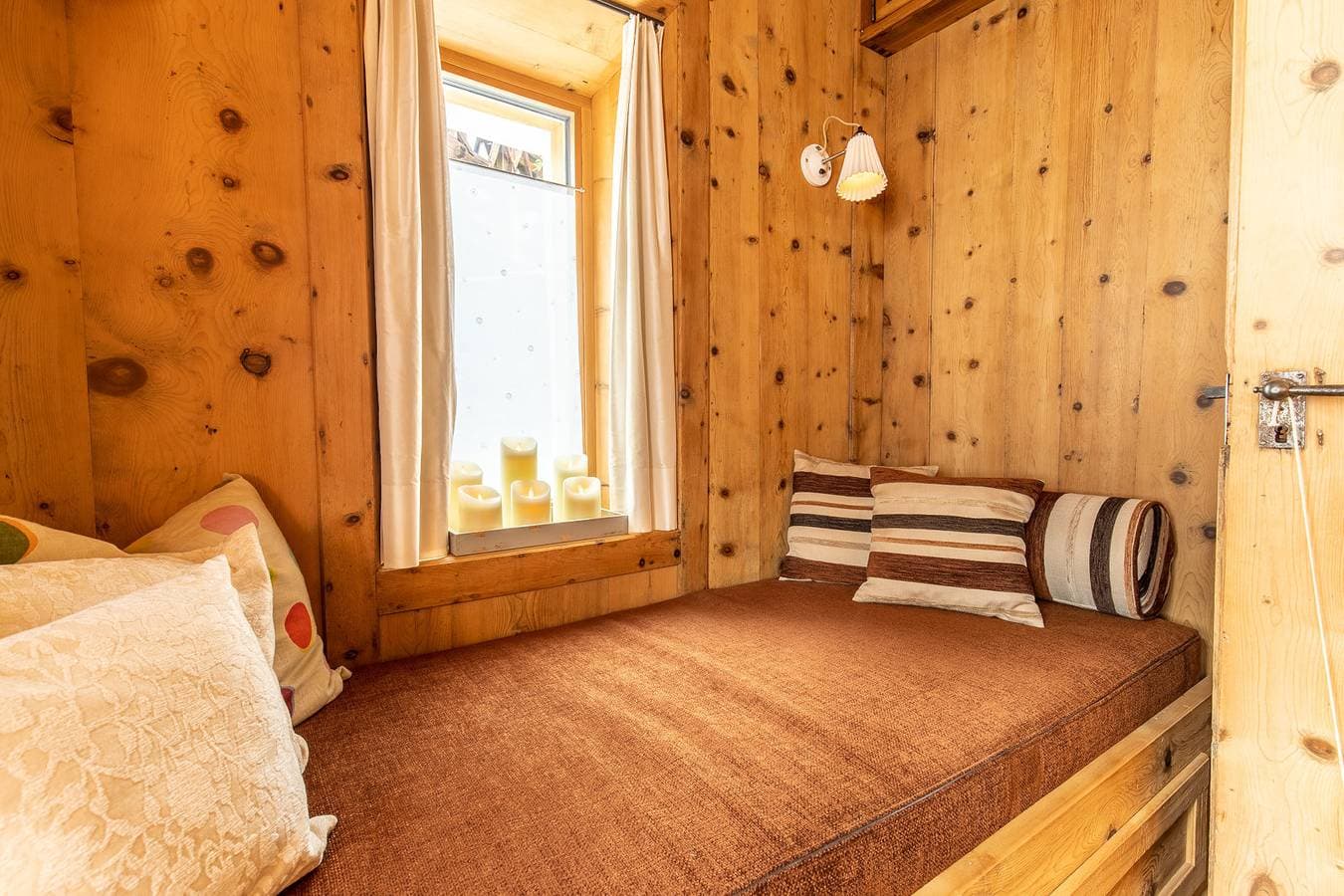 Foto 3 von 17: Chasa Punt 43: Romantisches Hideaway im historischen Dorfkern von Scuol