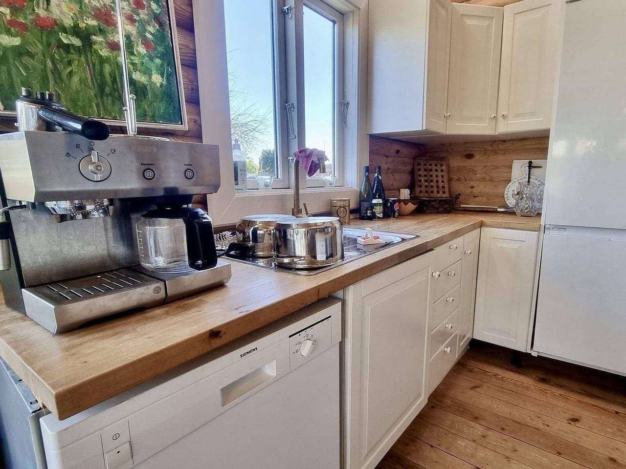 Foto 12 von 28: Gemütliches Ferienhaus mit Meerblick, Holzofen und urigem Charme