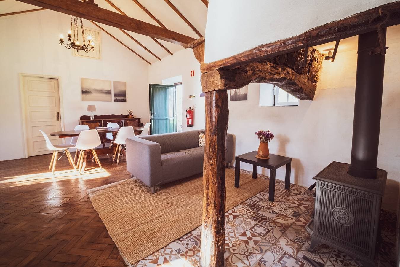 Foto 5 von 24: Landhaus 'Vale do Espinheiro' mit Seeblick, privatem Garten und WLAN
