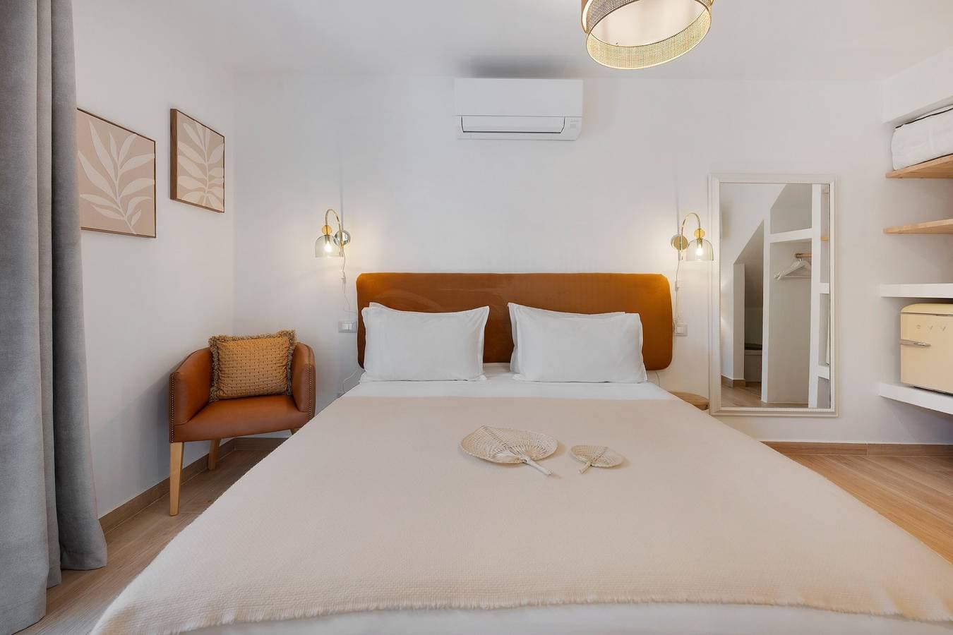 Foto 12 von 34: Residenza Tre Cuori: Zimmer mit Seeblick, WLAN & Klimaanlage in Torri del Benaco