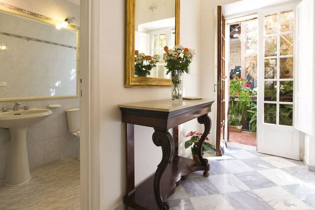 Foto 10 von 49: Repräsentative Wohnung Historisches Zentrum Palazzo D'Albis 3 Zimmer und 2 Bäder