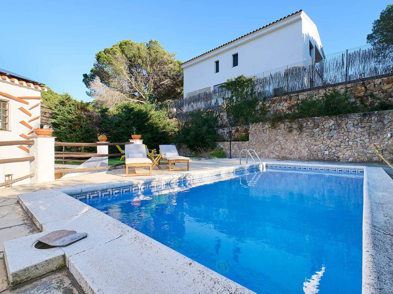 Foto 8 von 36: Rustikale Villa mit privatem Pool und Garten in Strandnähe - Ideal für Familien