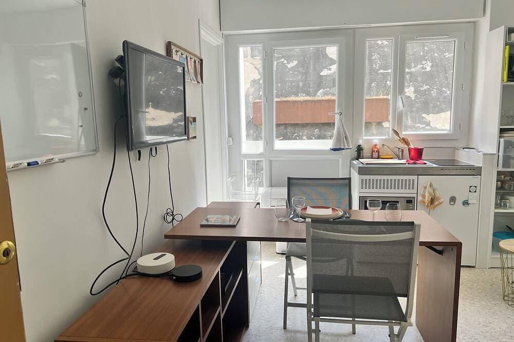Foto 11 von 17: In the heights of Cassis, quiet studio with private parking and swimming pool.