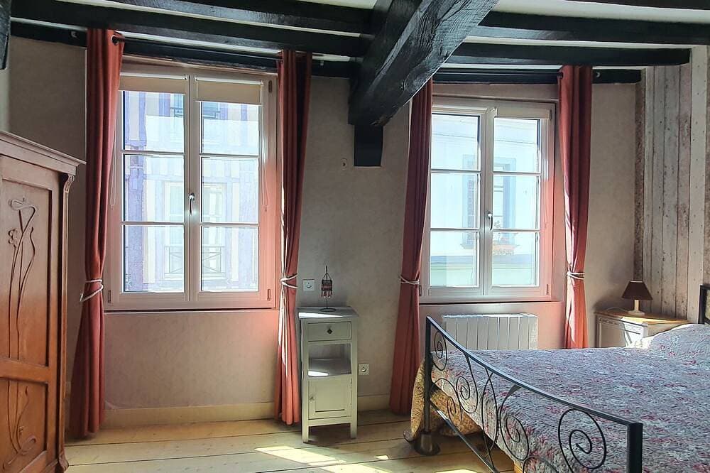 Foto 2 von 17: Typical, quiet house in the center of Honfleur