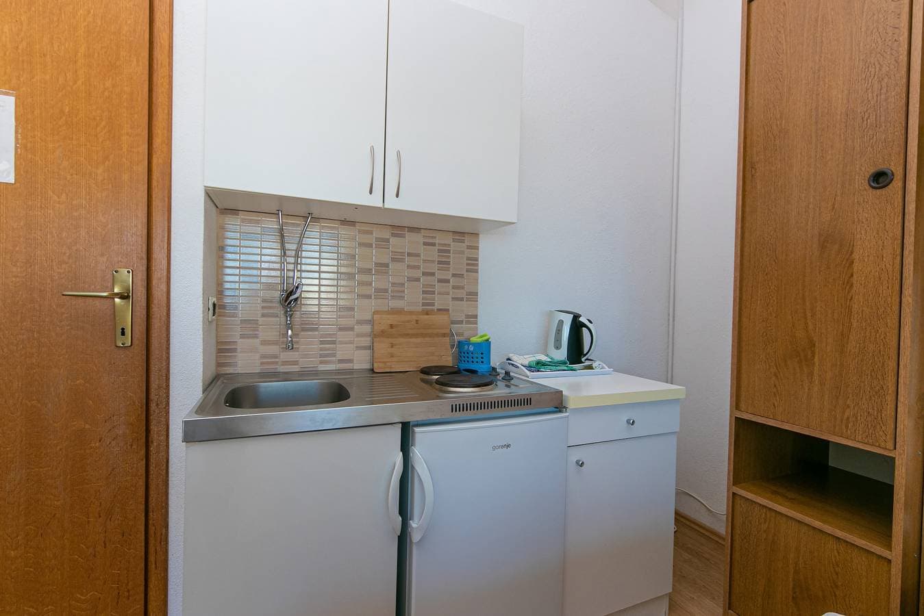 Foto 7 von 16: Studio Appartement mit Balkon und Meerblick Brela, Makarska As-20075-a
