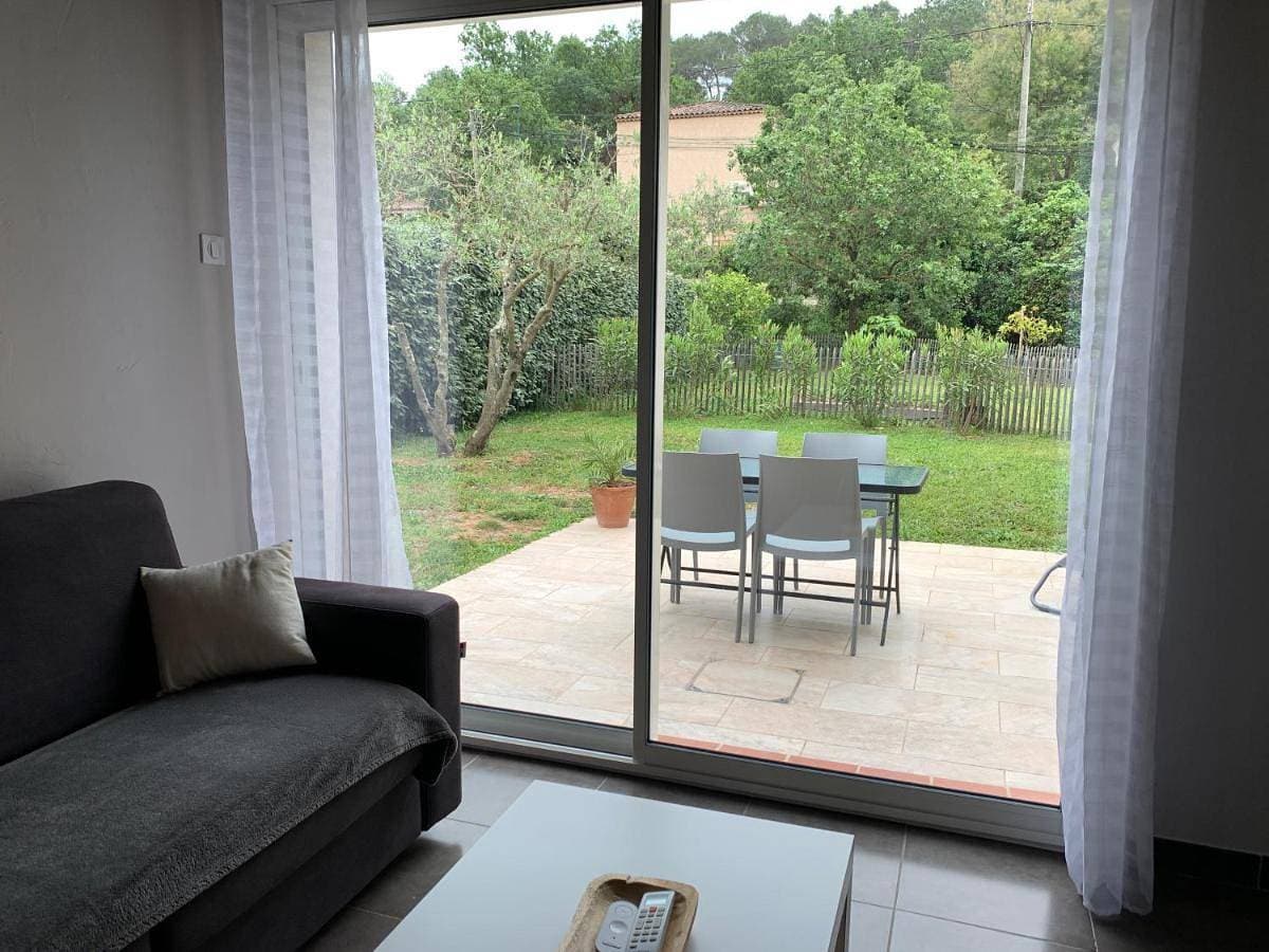 Foto 2 von 23: Studio Apartment with One Double Bed