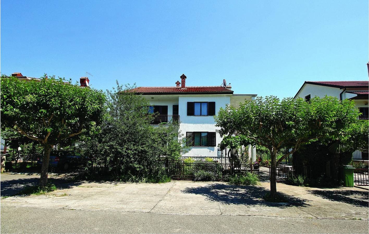 Foto 2 von 17: Charmantes Apartment mit Terrasse und Garten, 2 km vom Strand entfernt