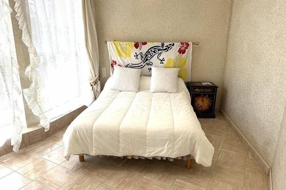 Foto 4 von 19: Apartment for 6 people, 50 m from the coastal path and 500 m from Fort-Bloqué beach, Wi-Fi,...