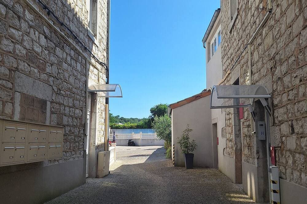 Foto 10 von 30: Charming studio with swimming pool in the heart of Ruoms, Ardèche