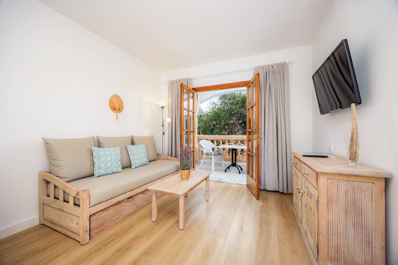 Foto 6 von 41: Strandnahes Apartment mit Zugang zum Pool, einer privaten Terrasse, Klimaanlage und WLAN