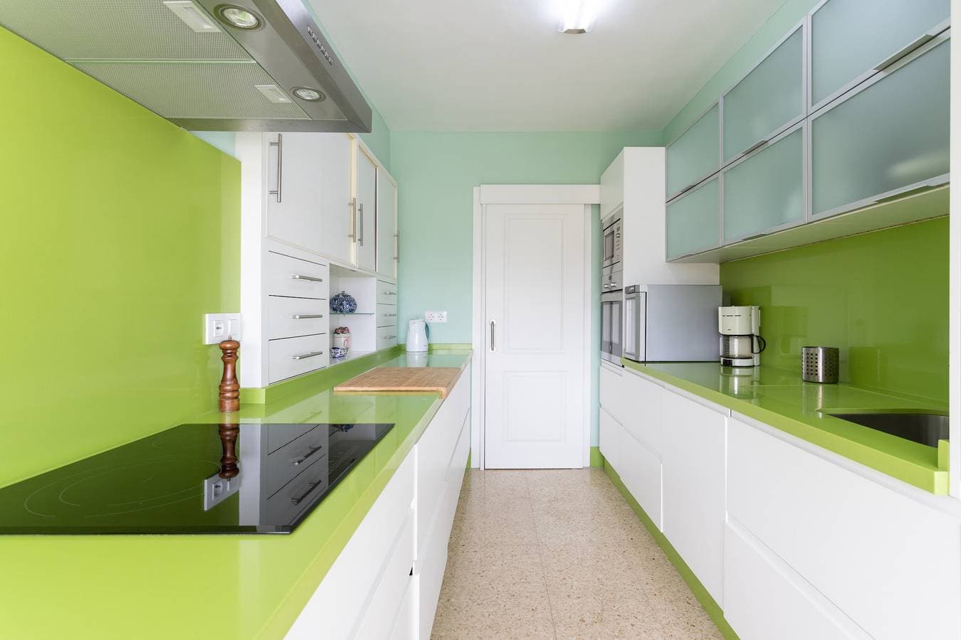 Foto 10 von 28: Ruhige Ferienwohnung am Hafen mit Meerblick, Parkplatz und  fibre WIFI