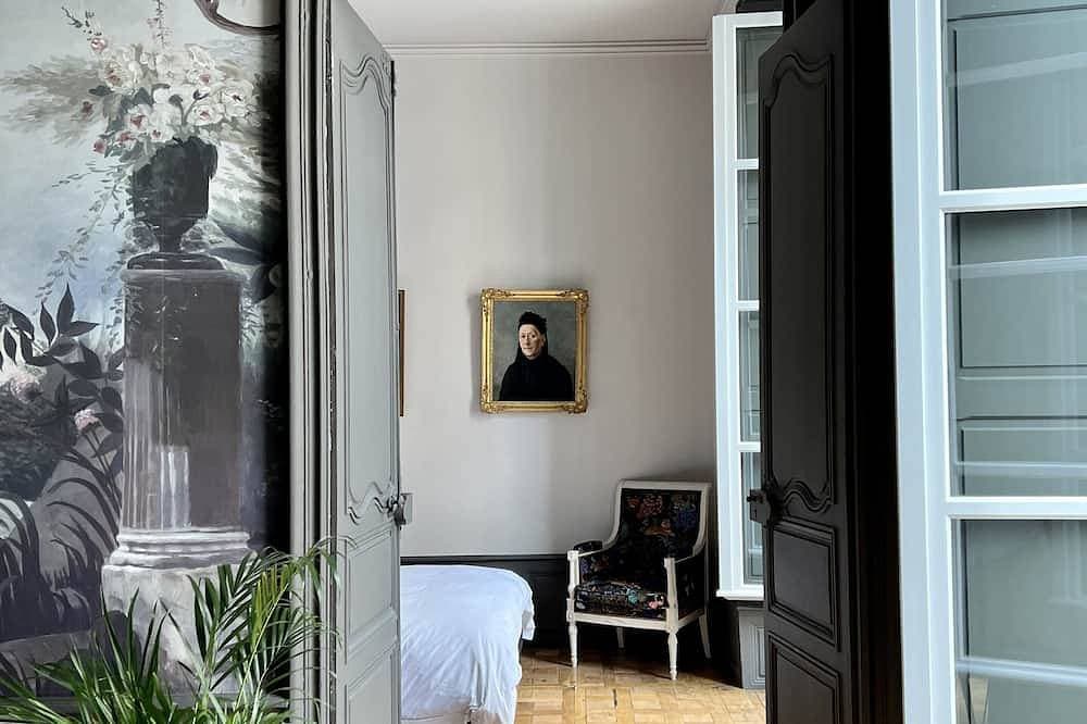Foto 2 von 23: Splendid 2-room apartment 65 m2 17th century town house