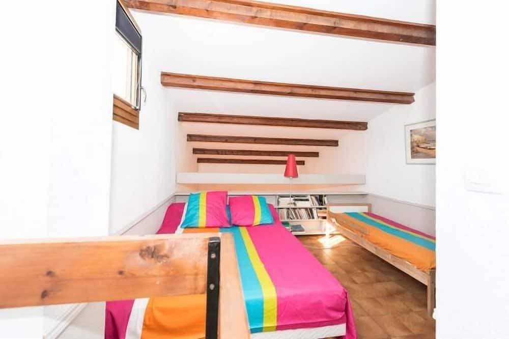 Foto 2 von 27: 36 m2 apartment in quiet residence with sandy beach 200m away