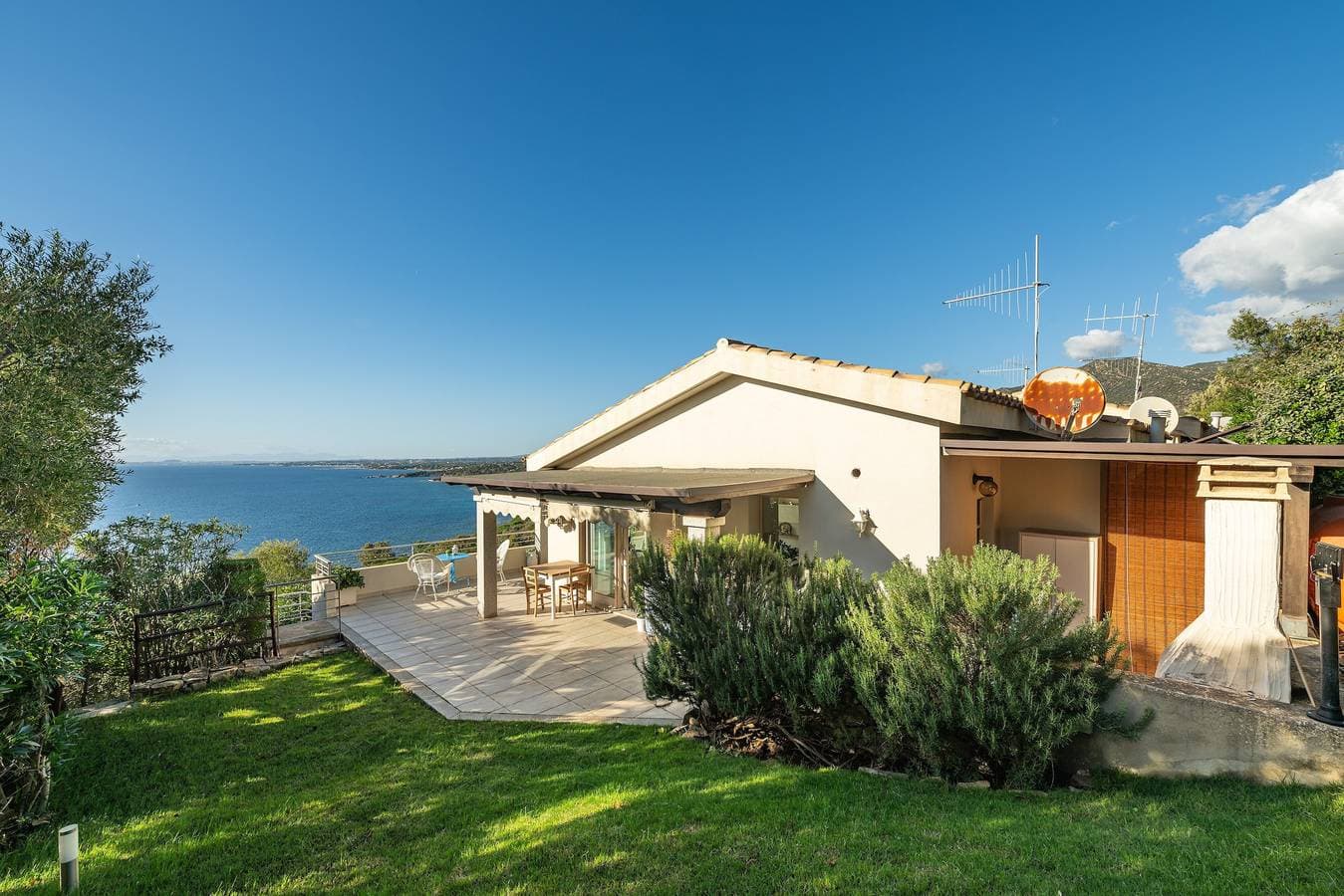 Foto 8 von 43: Ferienhaus „Daisy“ mit Meerblick, WLAN und Klimaanlage