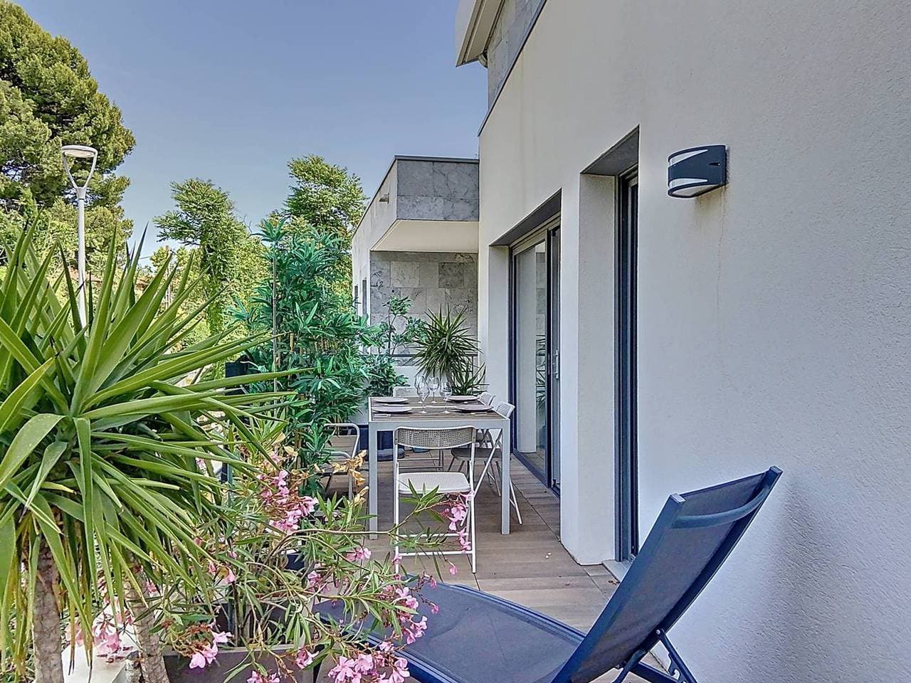 Foto 10 von 26: Luxus-Apartment, 2 Schlafzimmer, Terrasse, Pool, Parkplatz, 150m vom Strand - Saint-Cyr-sur-Mer