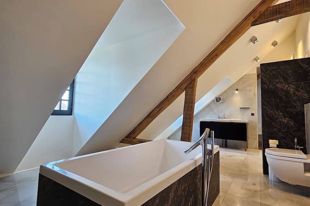 Foto 7 von 30: Exceptional villa, 5 bedrooms, 20m from the beach, spa.