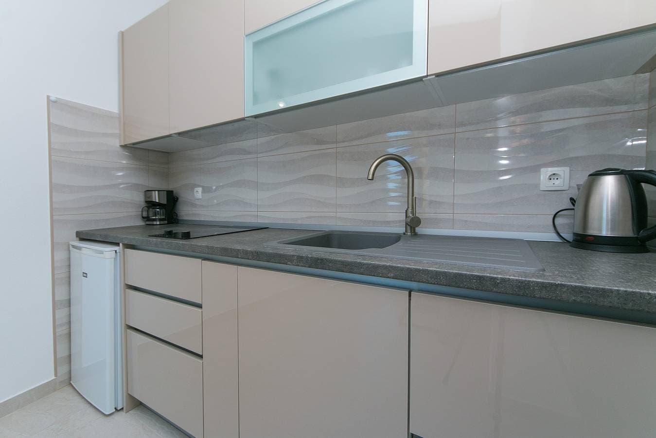 Foto 13 von 21: 1-Zimmer-Ferienwohnung mit Balkon und Meerblick Brela, Makarska A-2717-d