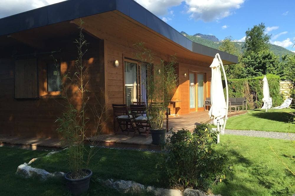 Modernes Chalet auf dem See von Annecy 1