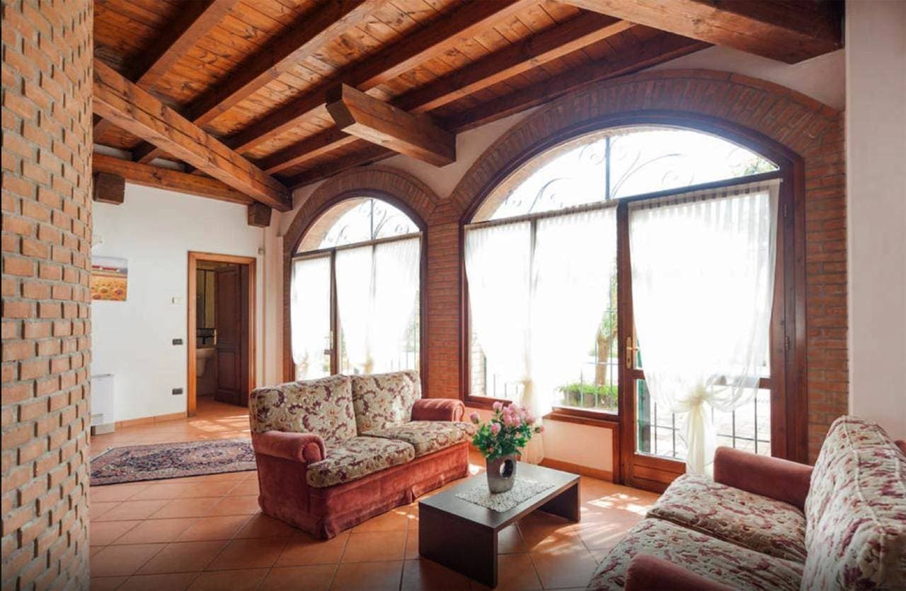 Foto 3 von 5: Villa