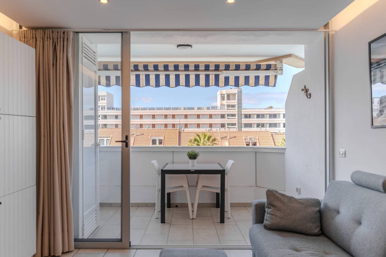 Foto 3 von 20: Ferienwohnung für 3 Personen mit Pool