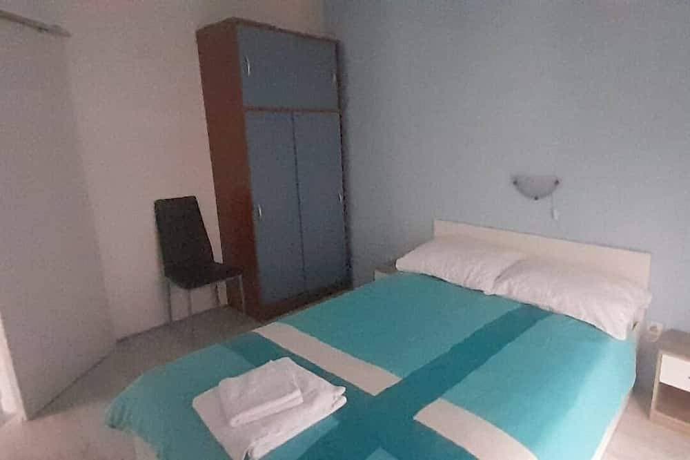Foto 2 von 12: 2-Zimmer-Ferienwohnung mit Terrasse und Meerblick Sveta Nedilja, Hvar