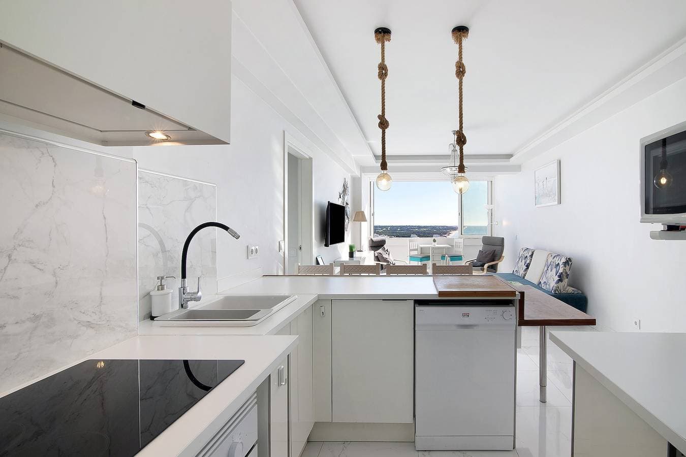 Foto 9 von 24: Ferienhaus 'Delmar' mit Meerblick, WLAN und Klimaanlage