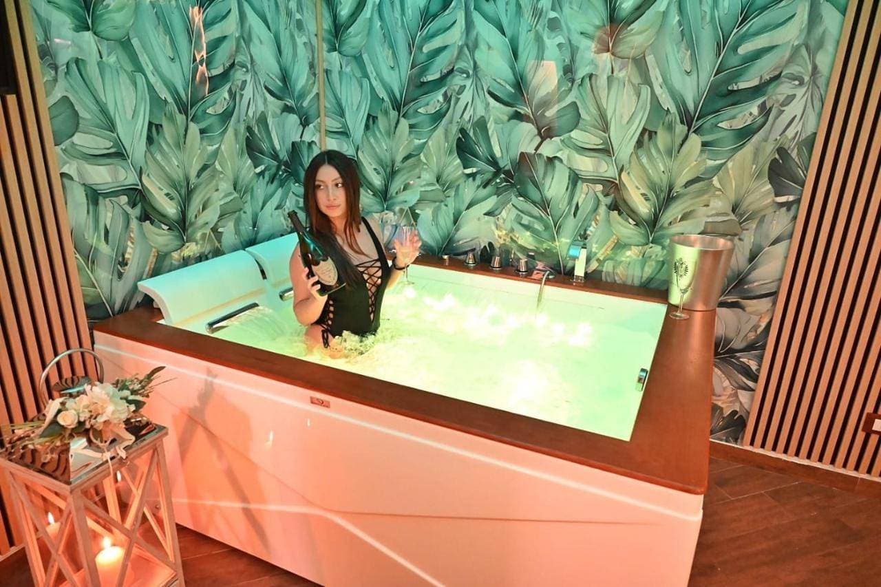 Foto 4 von 37: Queen Suite with Spa Bath