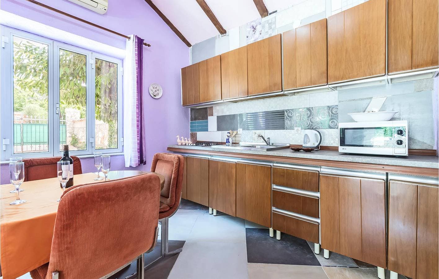 Foto 6 von 21: Gemütliche Ferienwohnung mit Terrasse, WLAN und nur 300 m vom Strand von Fažana entfernt