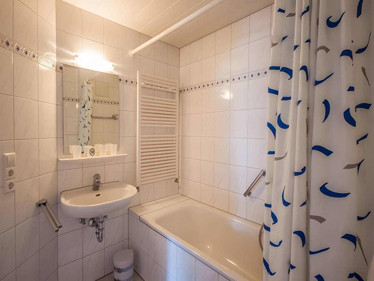Foto 9 von 13: Ferienwohnung 'B' mit Seeblick, Balkon und Wi-Fi