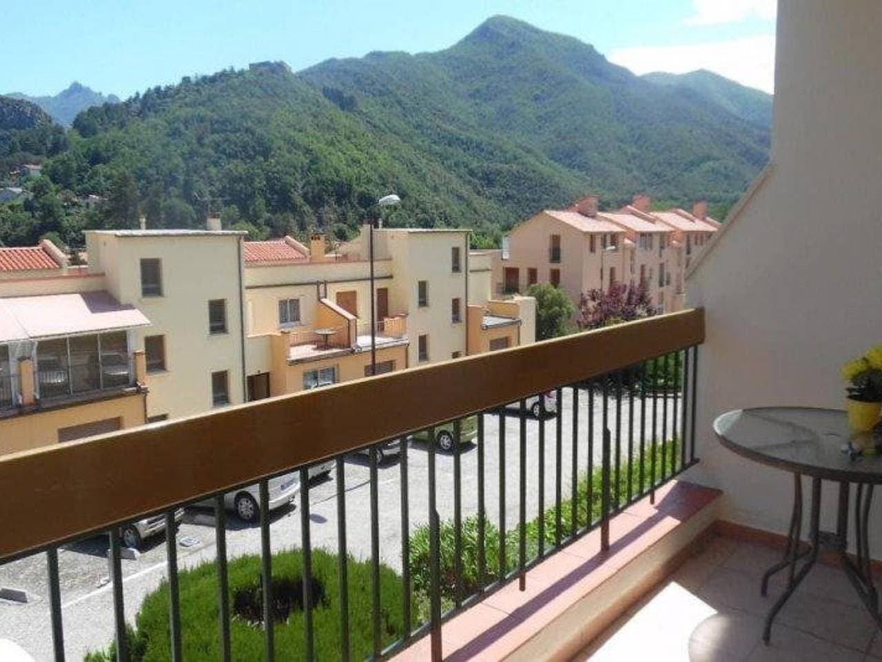 Foto 6 von 10: Gemütliche F2 Wohnung mit Terrasse, Parkplatz und WLAN - Nahe Stadtzentrum und Thermen