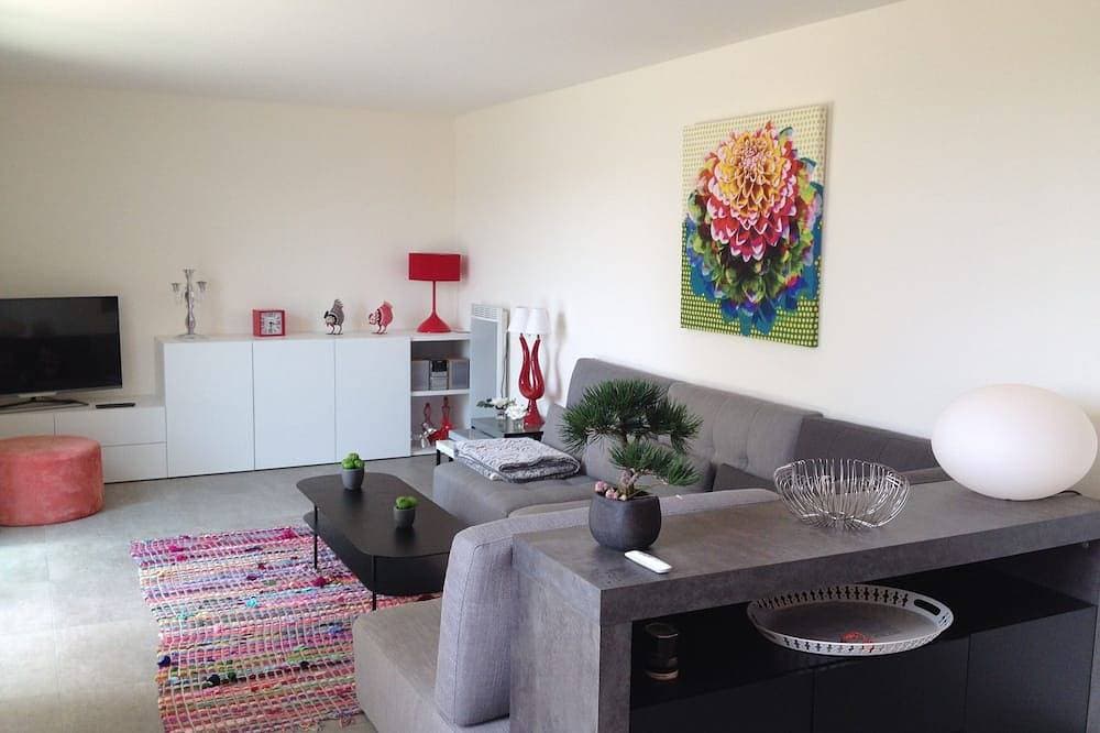 Foto 6 von 17: Unten unabhängiger 60m2 Villa, 2 Schlafzimmer, große Terrasse und Golfball