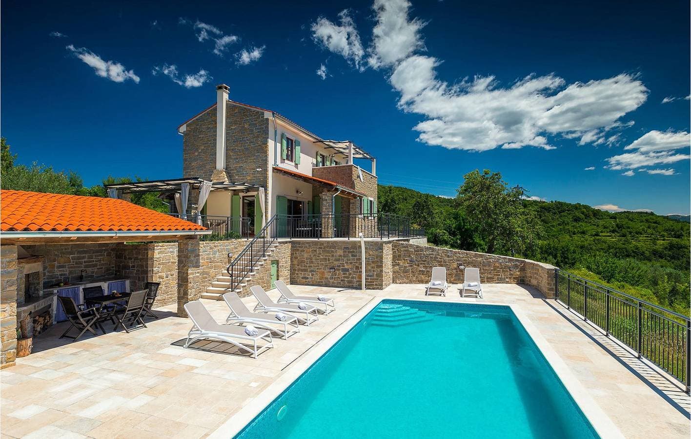 Foto 5 von 46: Geräumige 1-Zimmer-Wohnung mit Pool, WLAN und Parkplatz