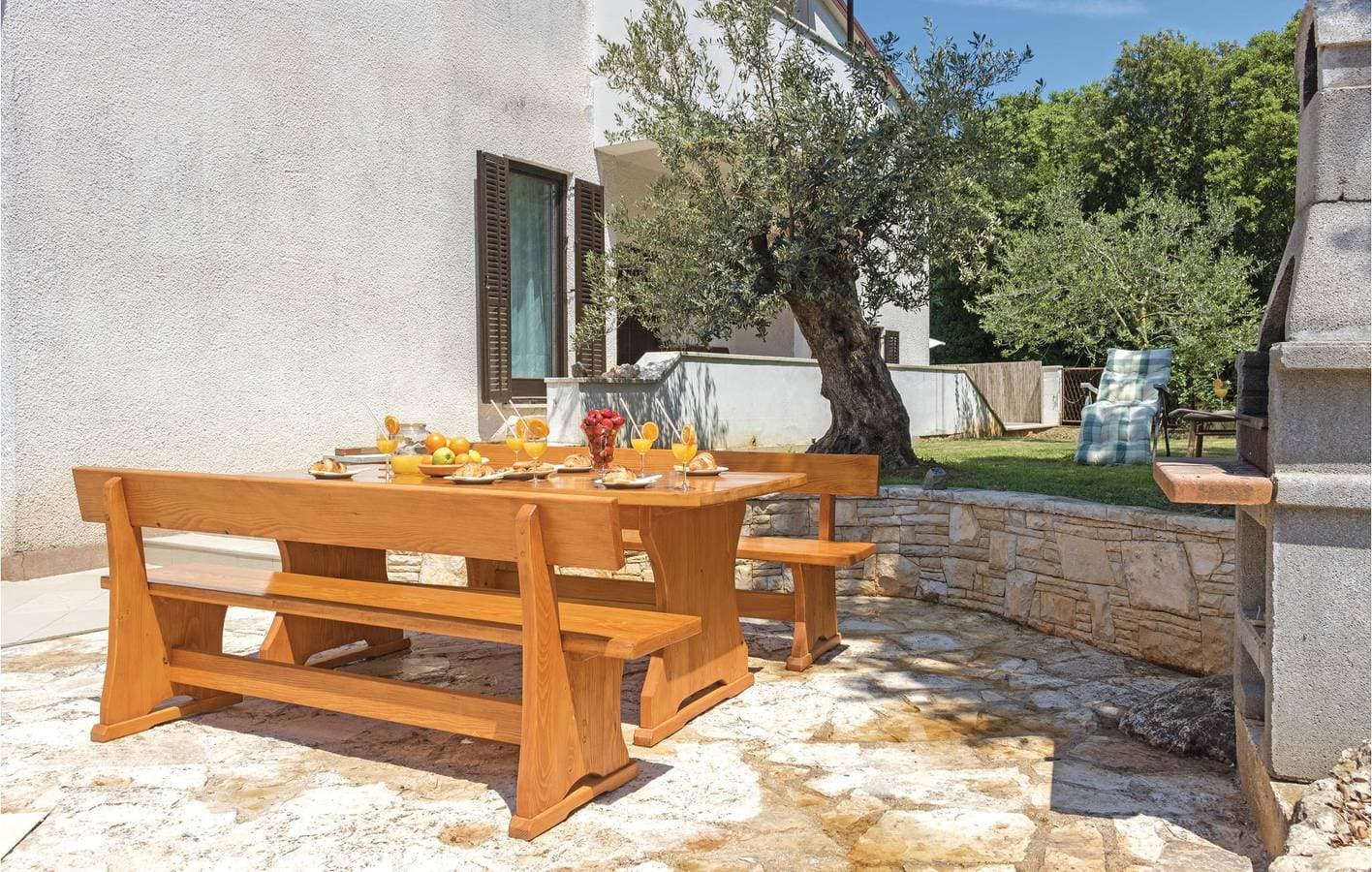 Foto 8 von 29: Reizende 1-Zimmer-Wohnung mit Pool, Terrasse und WLAN in der Nähe des Strandes von Havajka