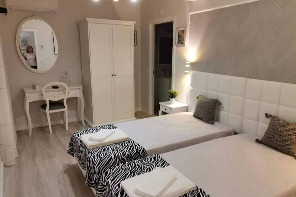 Foto 11 von 30: Monte S José House (3 suites. Large private garden and pool) in quiet location
